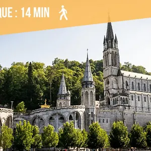 Appartement De L'isard Bleu, Dans Résidence De Tourisme 3 étoiles France